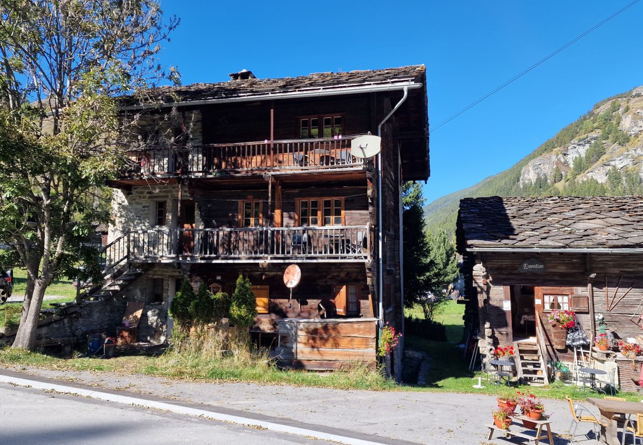 Ferienwohnung in Evolène - APPARTEMENT AUTHENTIQUE